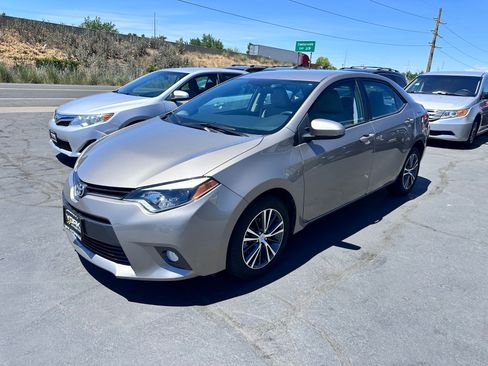 Used 2016 Toyota Corolla LE w/ Protection Package FWD image 2