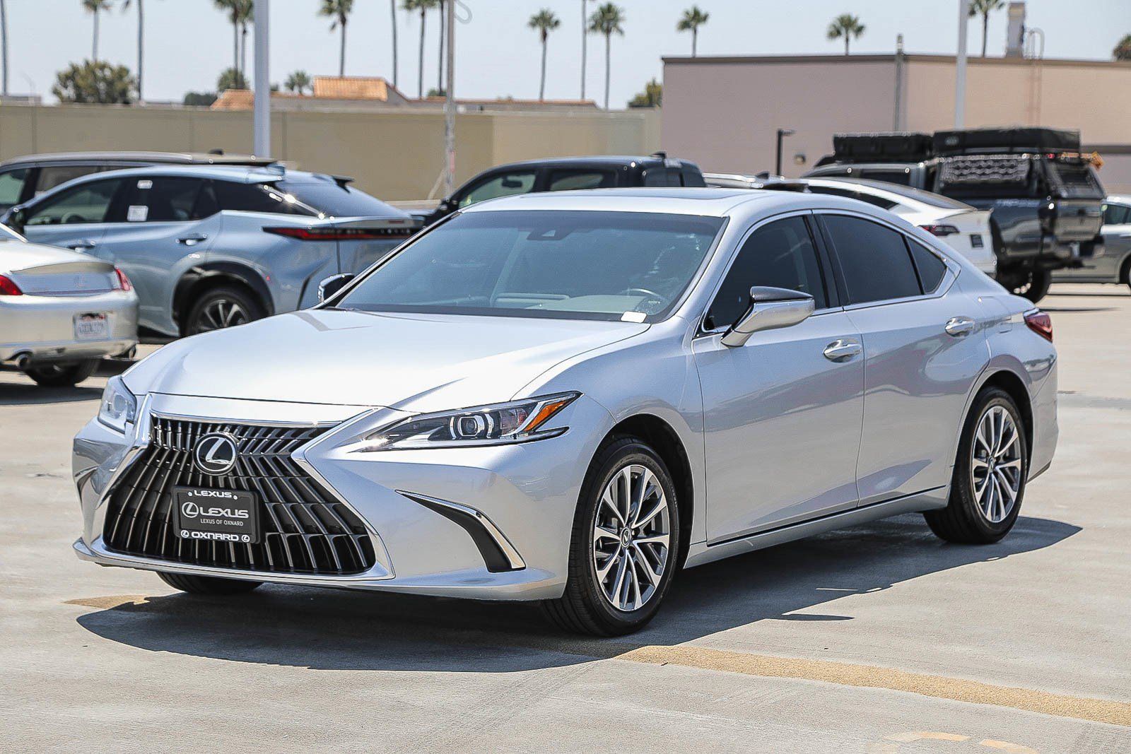 Used 2025 Lexus ES 350 FWD image 3