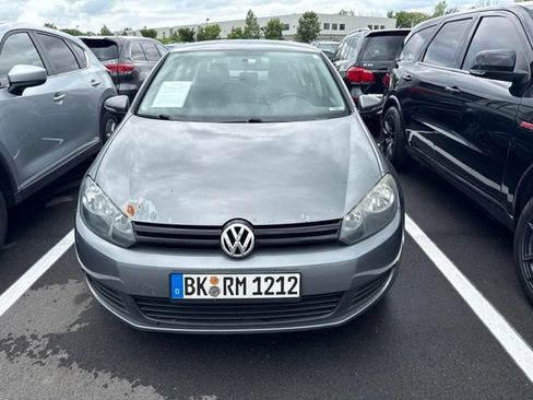 Used 2013 Volkswagen Golf 4-Door FWD image 2