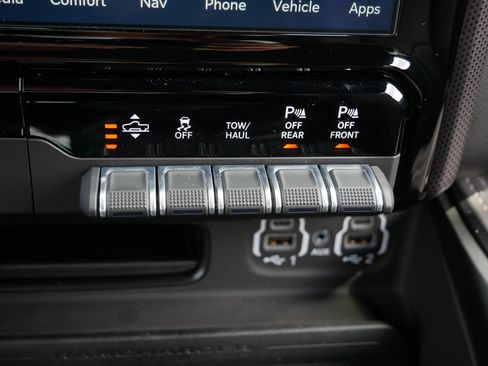 Used 2022 RAM 1500 Limited w/ Night Edition AWD/4WD image 32