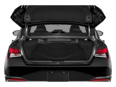 Certified 2021 Hyundai Elantra SE image 11