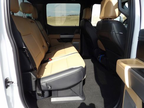 New 2025 Ford F250 Lariat w/ Chrome Package image 11