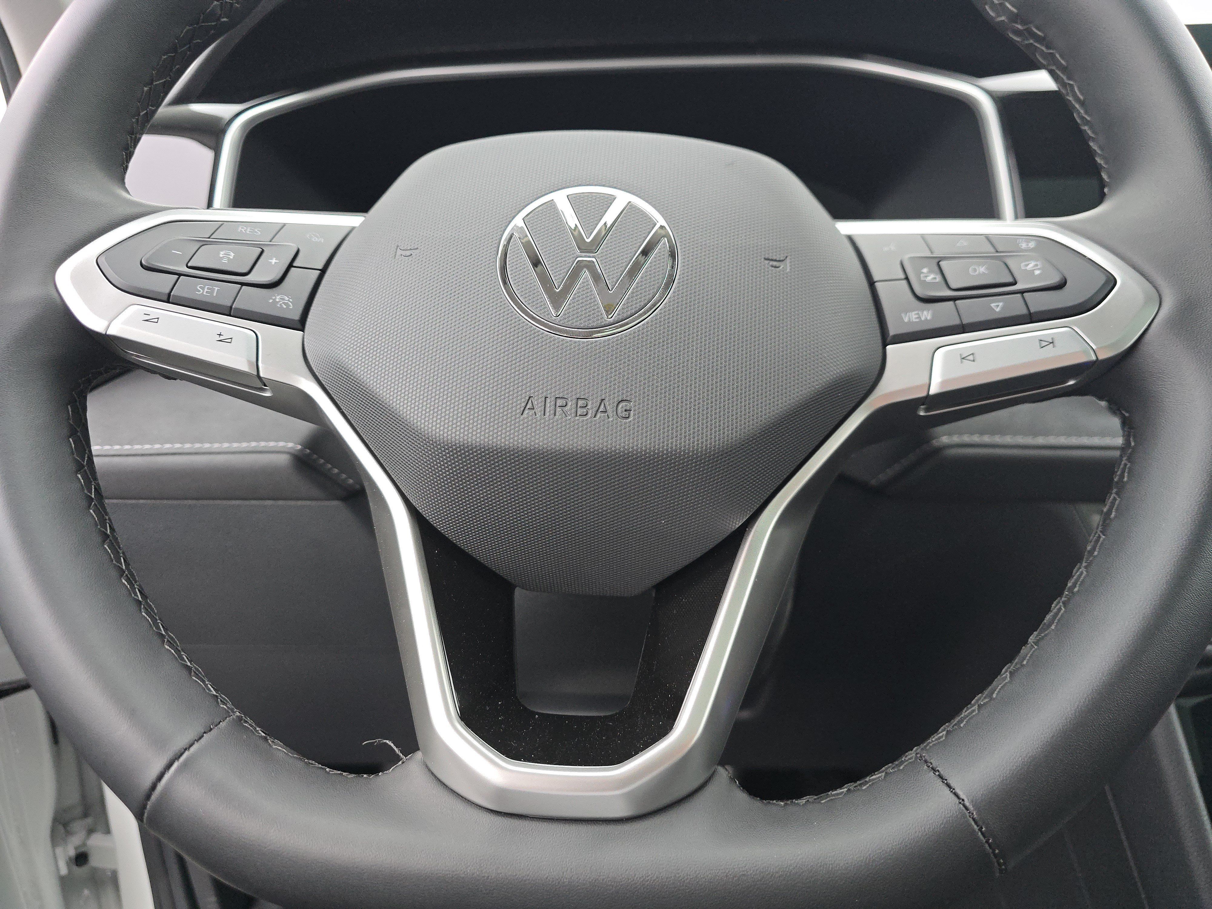 New 2026 Volkswagen Taos SE AWD/4WD image 21
