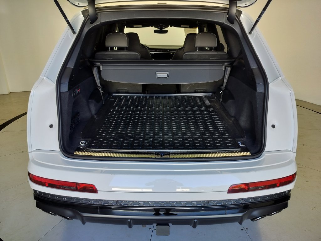 Used 2025 Audi SQ7 Premium Plus w/ Executive Package AWD/4WD image 23