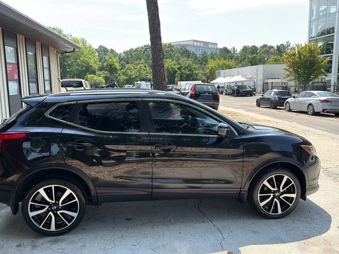 Used 2017 Nissan Rogue Sport SL FWD image 9