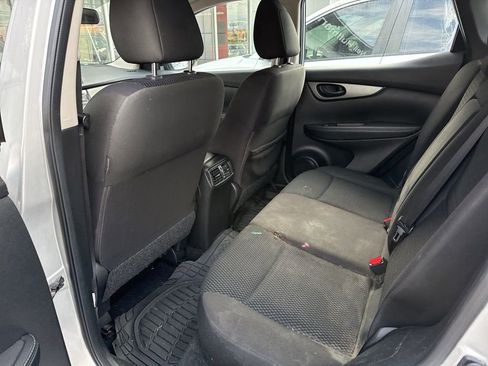 Used 2017 Nissan Rogue Sport S FWD image 8