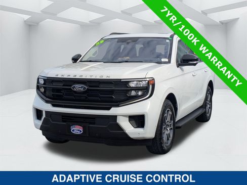 Certified 2025 Ford Expedition Active AWD/4WD image 8