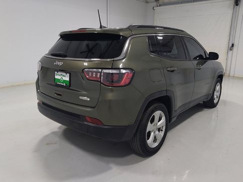 Used 2021 Jeep Compass Latitude FWD image 9