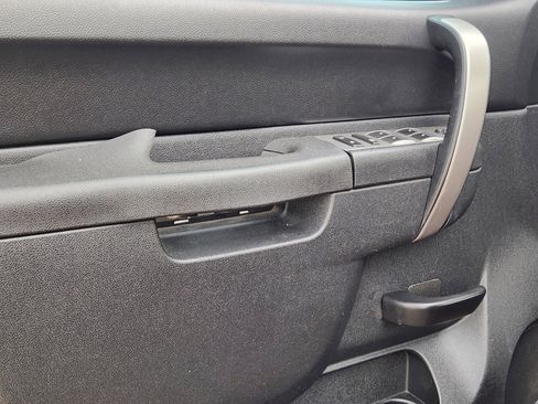 Used 2013 GMC Sierra 3500 SLE w/ SLE Preferred Package image 19