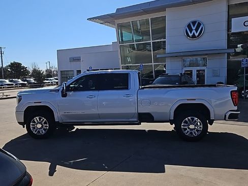 Used 2022 GMC Sierra 3500 Denali w/ Denali Ultimate Package image 8