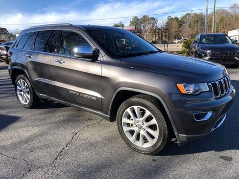 Used 2017 Jeep Grand Cherokee Limited image 1