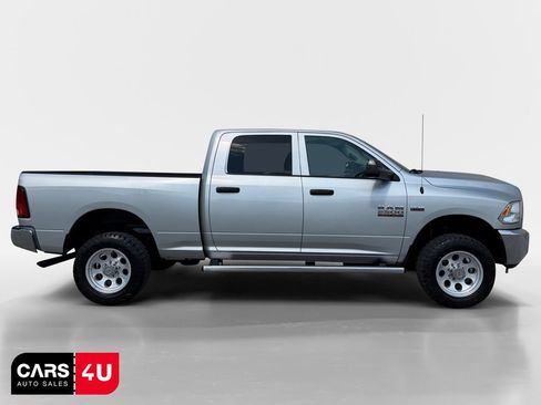 Used 2017 RAM 2500 Tradesman w/ Chrome Appearance Group AWD/4WD image 8