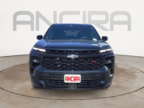 Used 2025 Chevrolet Traverse RS FWD image 8