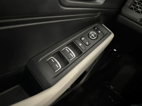 Used 2025 Honda Accord LX image 16