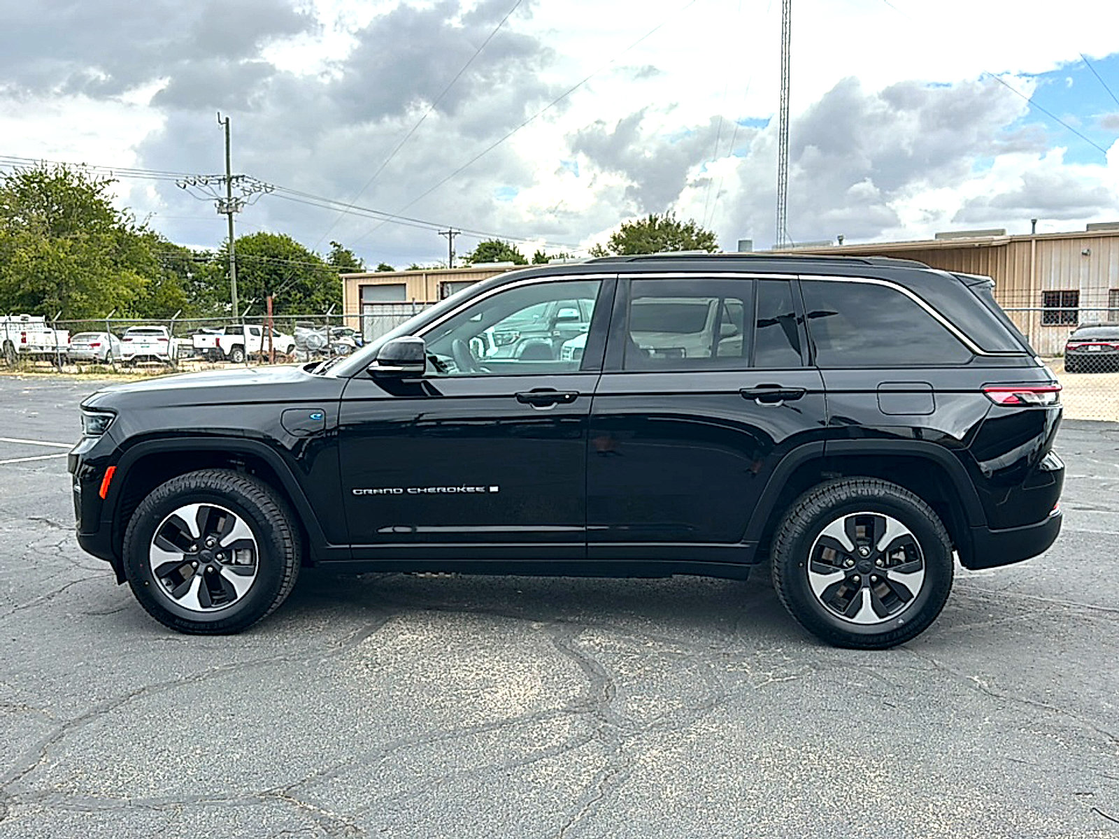 Used 2024 Jeep Grand Cherokee Limited 4xe AWD/4WD image 5