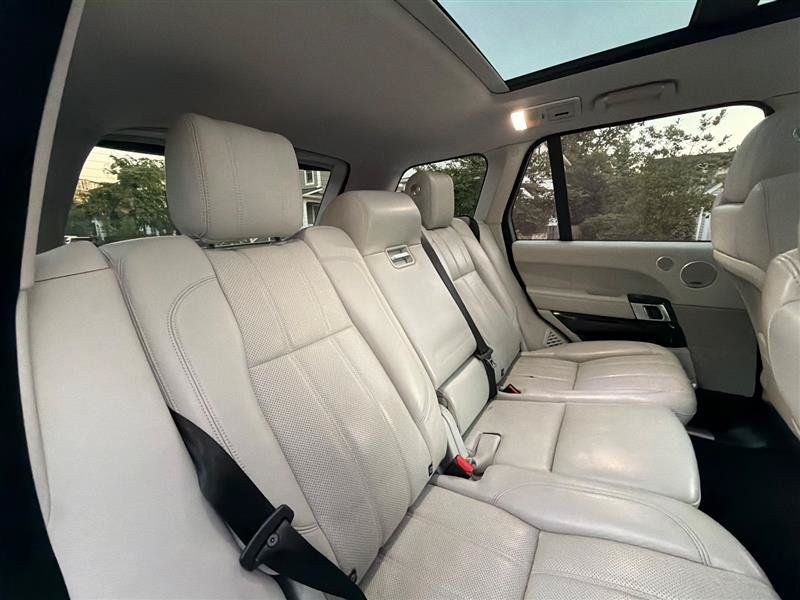 Used 2017 Land Rover Range Rover Supercharged AWD/4WD image 31