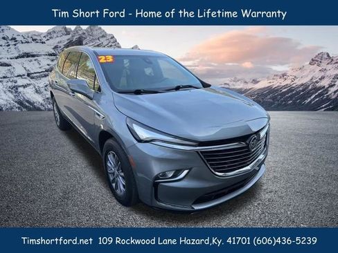Used 2023 Buick Enclave Essence AWD/4WD image 5