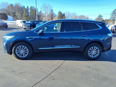 Used 2023 Buick Enclave Premium image 2