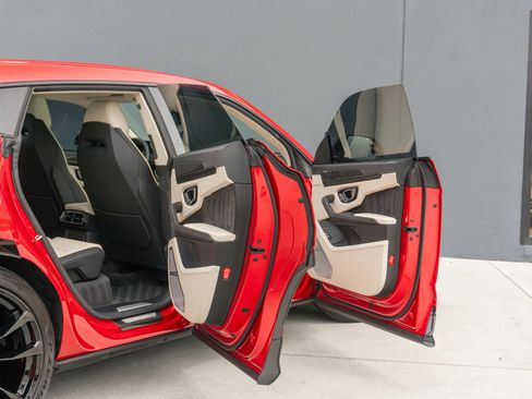 Used 2023 Lamborghini Urus S AWD/4WD image 55