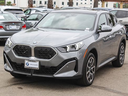 Certified 2025 BMW X2 xDrive28i w/ Convenience Package image 3