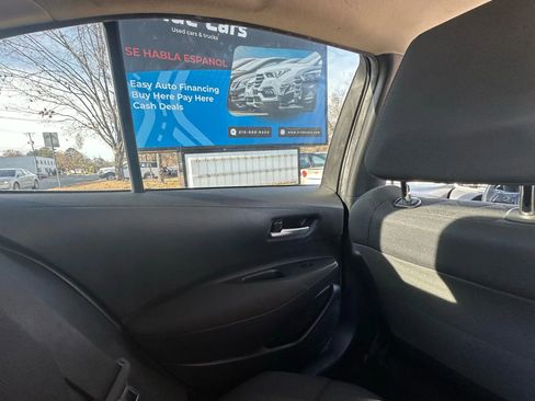 Used 2020 Toyota Corolla LE image 26