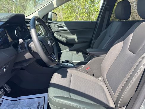 Used 2023 Buick Encore GX Select w/ Sport Touring Package FWD image 9