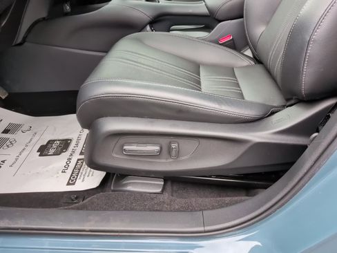 Used 2025 Honda HR-V EX-L image 15