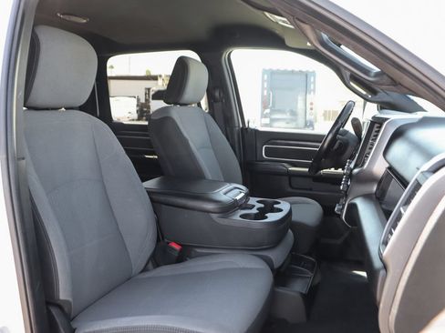 Used 2024 RAM 3500 Big Horn AWD/4WD image 41