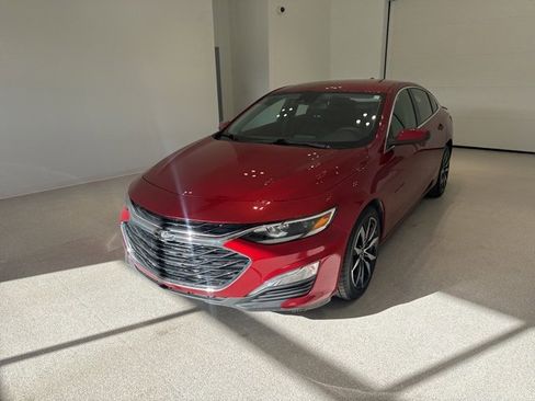 Certified 2024 Chevrolet Malibu RS w/ LPO, Floor Liner Package image 3