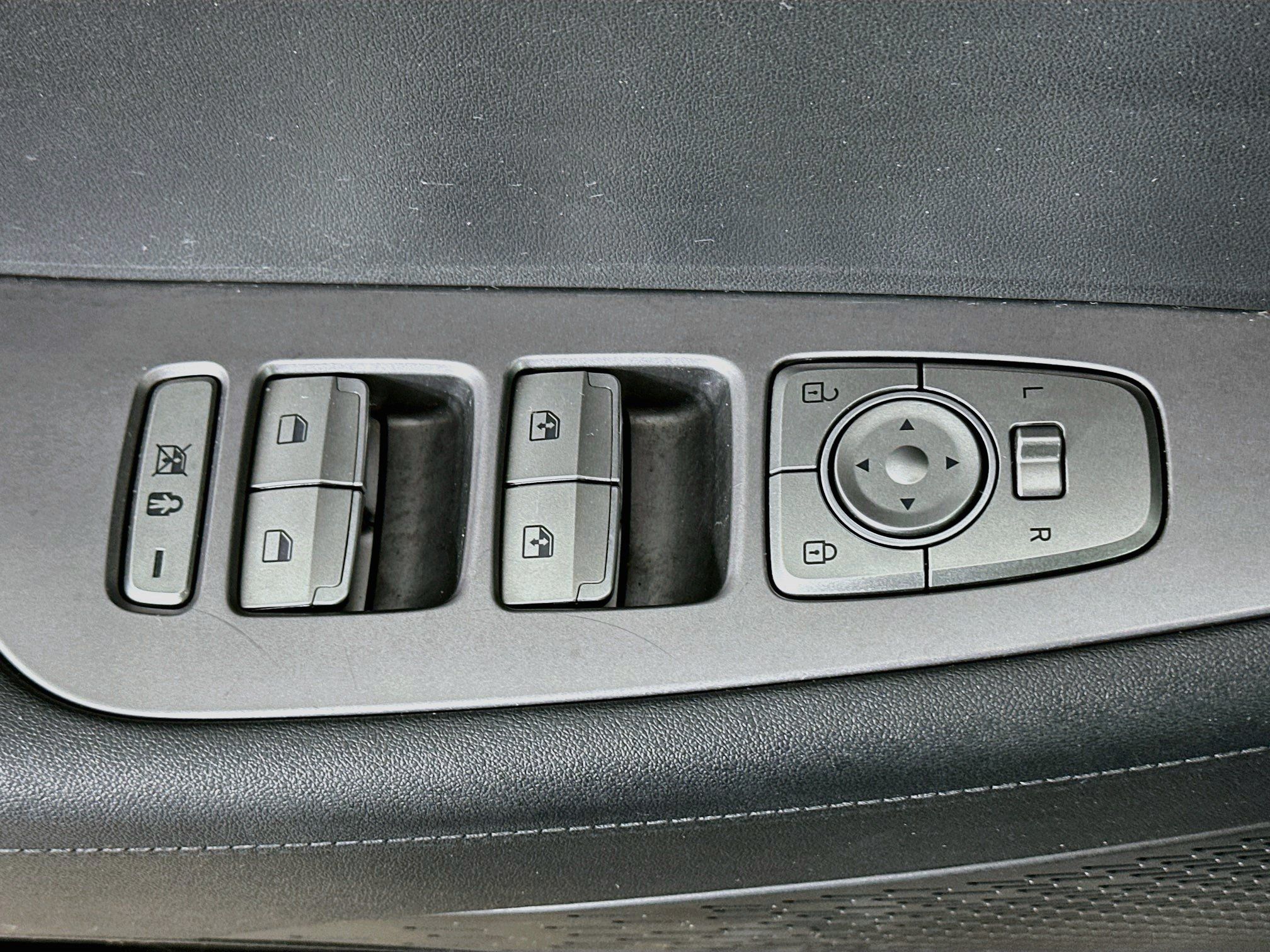 Used 2025 Hyundai Palisade SEL AWD/4WD image 15