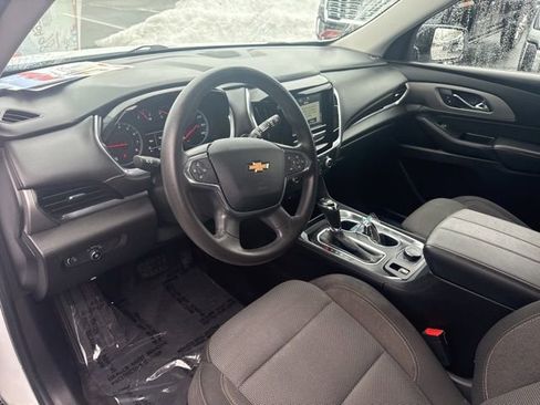 Used 2019 Chevrolet Traverse LS image 11