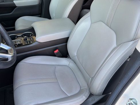 Used 2025 Honda Pilot Touring image 31