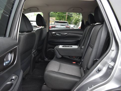 Used 2019 Nissan Rogue SV AWD/4WD image 9