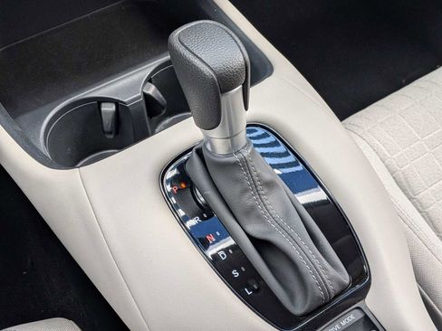 Used 2025 Honda HR-V LX image 26