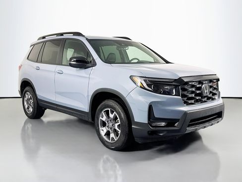 Certified 2023 Honda Passport TrailSport image 3