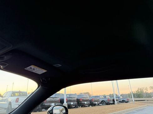 Used 2023 Dodge Challenger SXT w/ Blacktop Package image 21