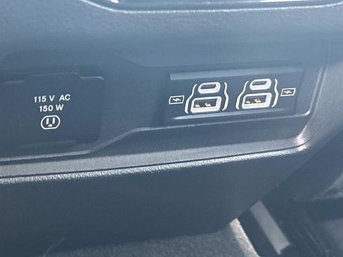 Used 2023 Jeep Grand Cherokee Altitude AWD/4WD image 24