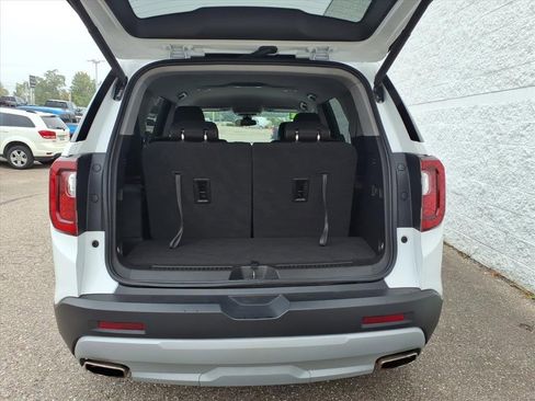 Certified 2023 GMC Acadia SLE w/ Driver Convenience Package image 9