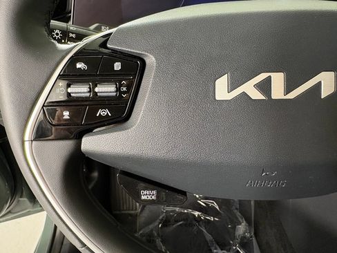 New 2026 Kia Niro Wind FWD image 24