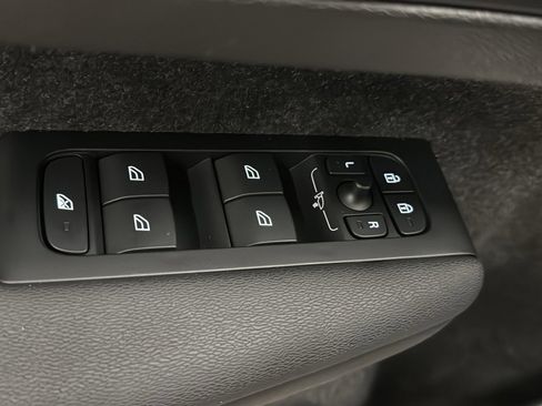 New 2026 Volvo XC40 B5 Plus w/ Protection Package Premier image 22