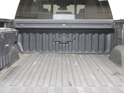 Used 2023 Chevrolet Silverado 1500 LT AWD/4WD image 17