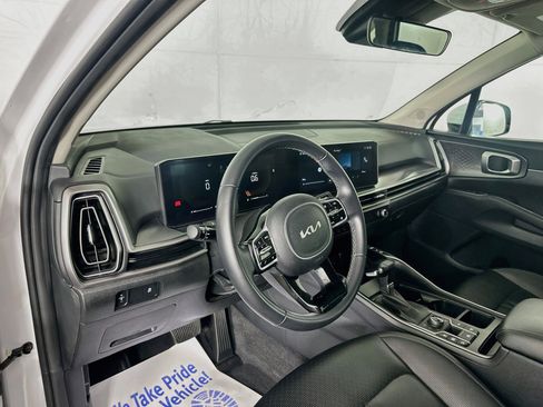 Certified 2024 Kia Sorento S AWD/4WD image 9