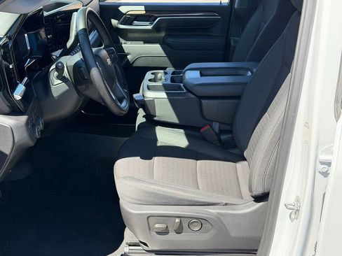 Used 2025 Chevrolet Silverado 2500 LT w/ Convenience Package AWD/4WD image 19