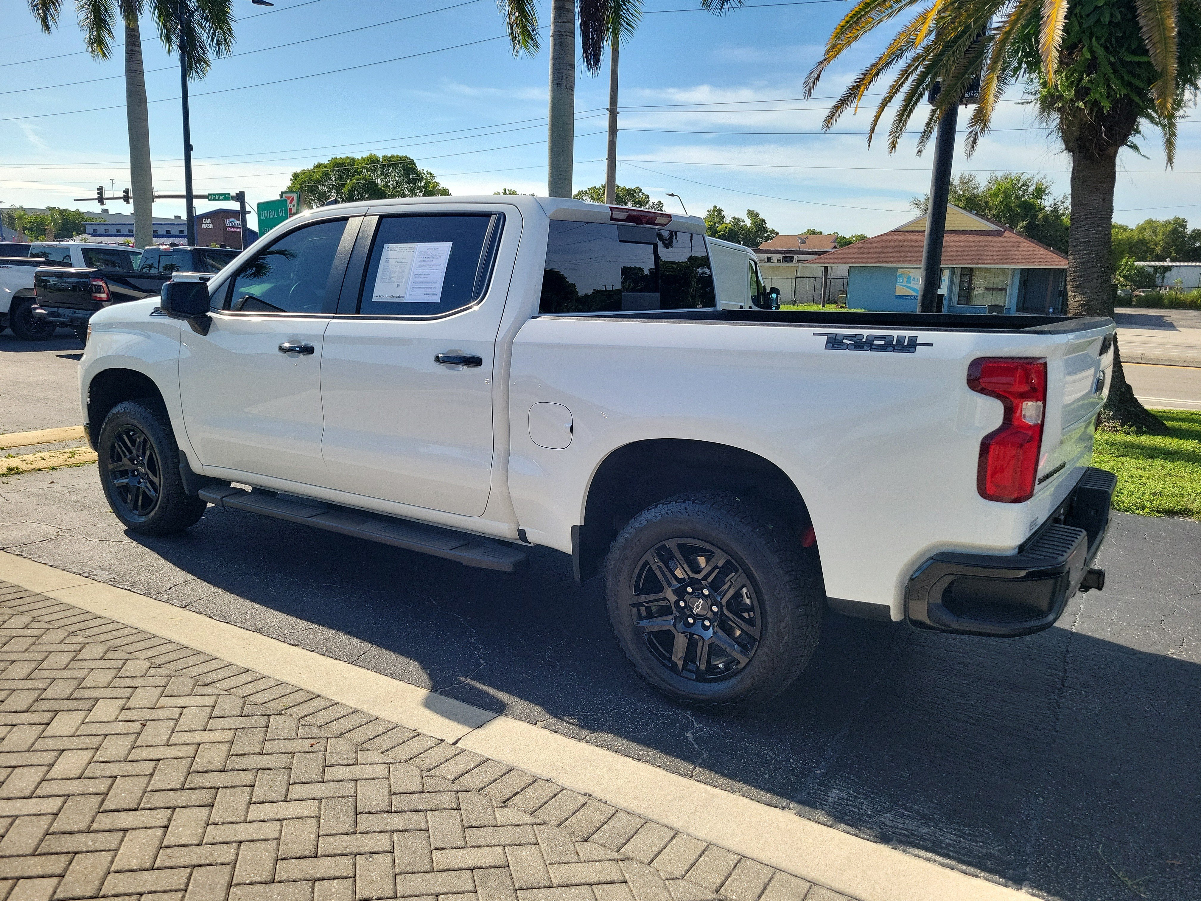 Used 2026 Chevrolet Silverado 1500 LT Trail Boss w/ LT Trail Boss Premium Package AWD/4WD image 3