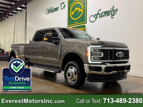 Used 2023 Ford F350 Lariat AWD/4WD image 1