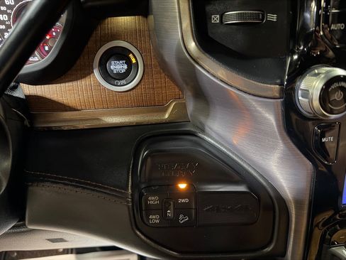 Used 2019 RAM 2500 Limited AWD/4WD image 41