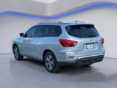 Used 2020 Nissan Pathfinder S AWD/4WD image 3