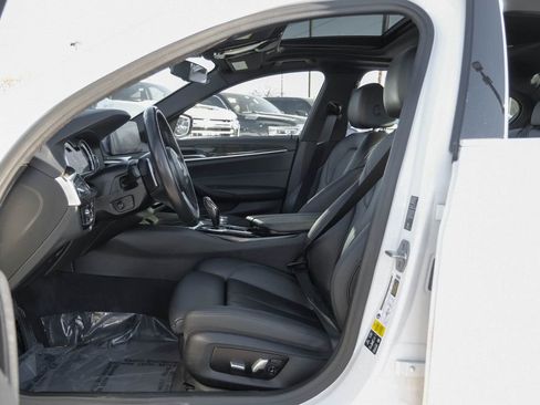 Used 2019 BMW 530i xDrive image 36
