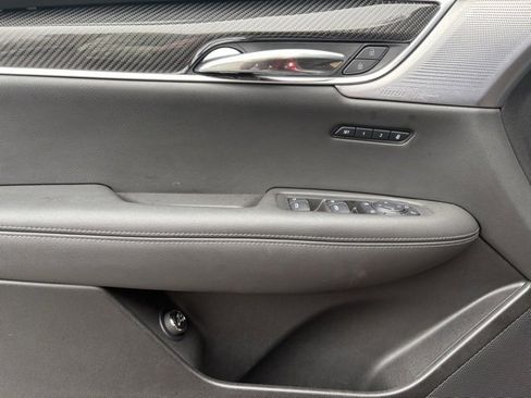 Used 2024 Cadillac XT6 Sport w/ LPO, Floor Liner Package image 16