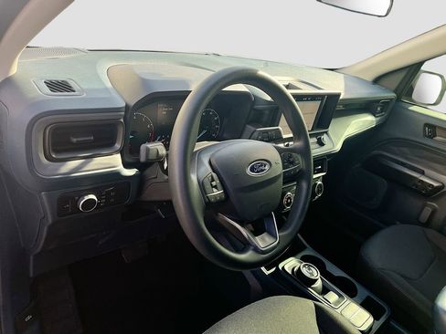 Used 2024 Ford Maverick XL image 9